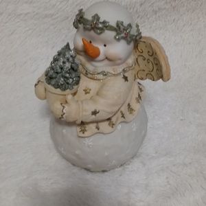 Snowman angel